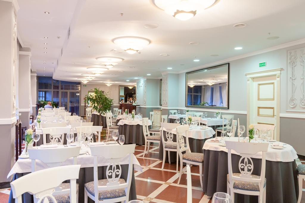 Europe Hotel Minsk Eksteriør billede