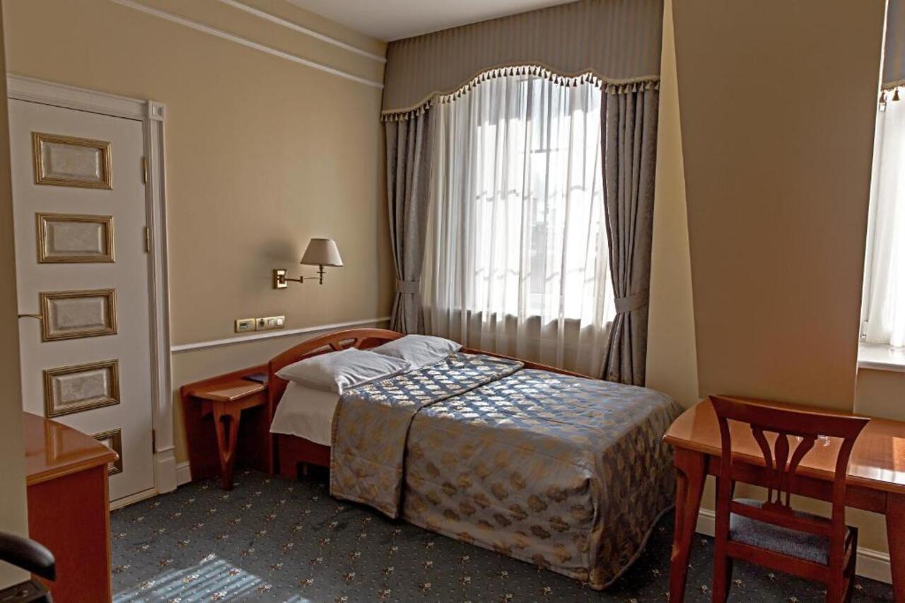 Europe Hotel Minsk Eksteriør billede