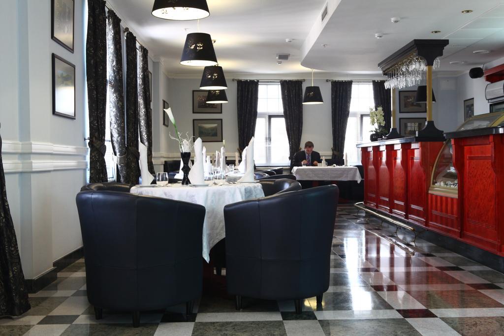 Europe Hotel Minsk Eksteriør billede