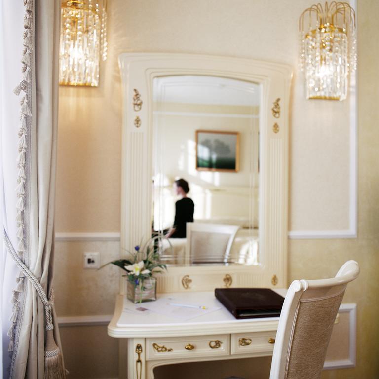 Europe Hotel Minsk Eksteriør billede