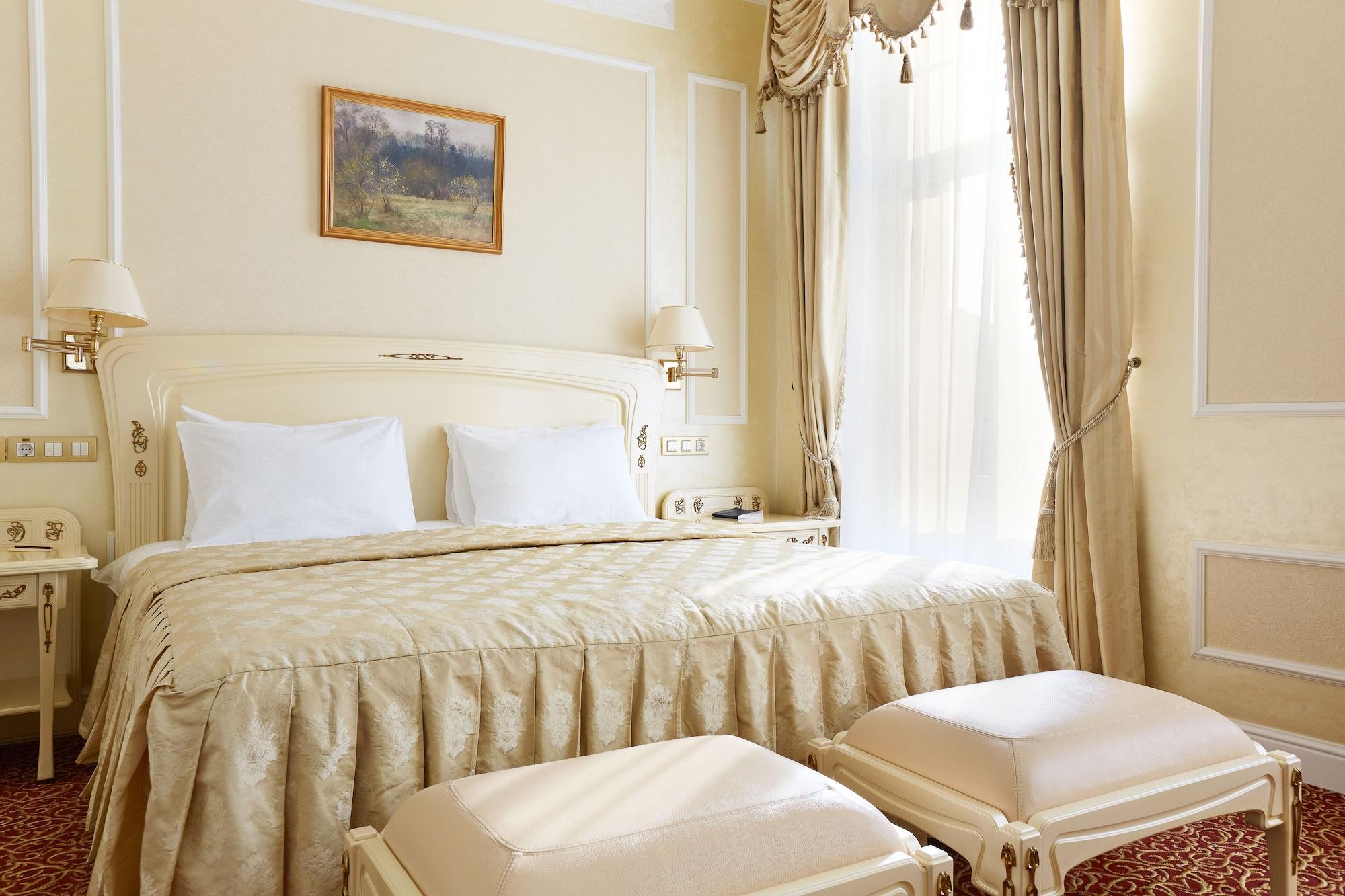 Europe Hotel Minsk Eksteriør billede