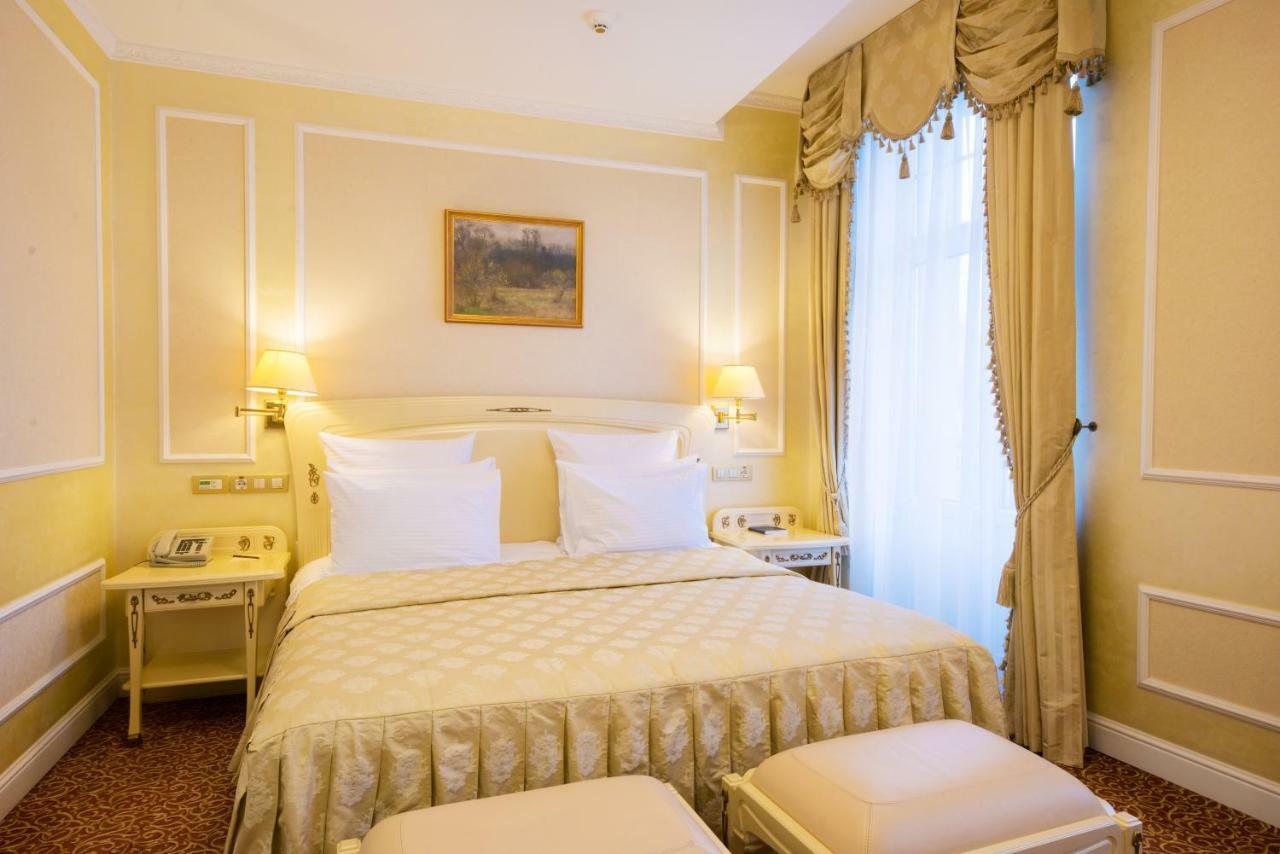 Europe Hotel Minsk Eksteriør billede