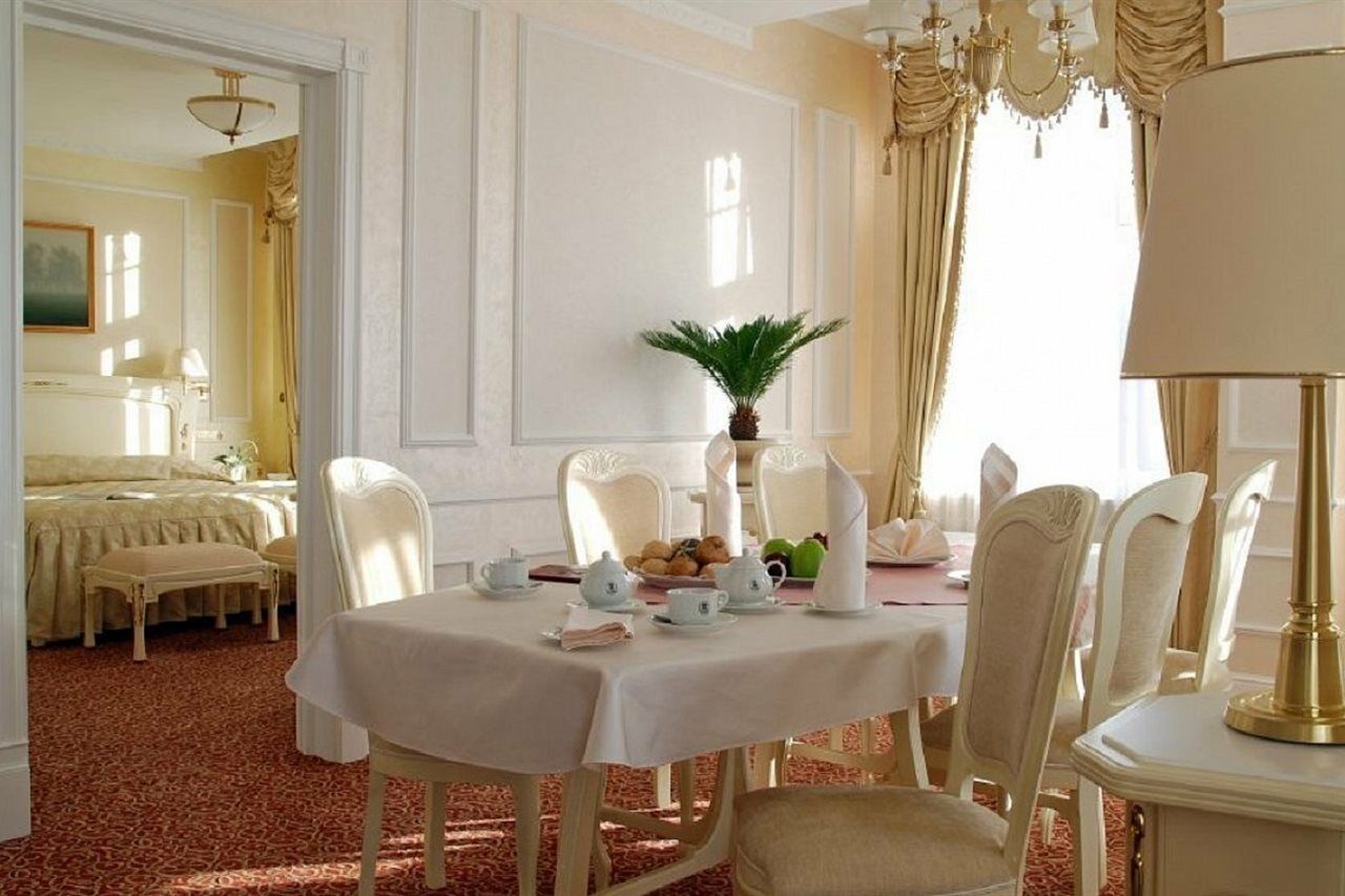 Europe Hotel Minsk Værelse billede